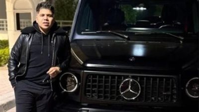 ملاحظة غريبة في صورة سيارة عمر كمال الجديدة