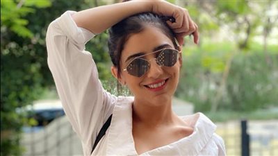 خست أوي.. ظهور صاډم للفنانة مي عمر يثير ضجة