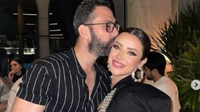 مفاجأة.. لن تصدق من هو الشاب الذي ظهر مع رضوى الشربيني؟