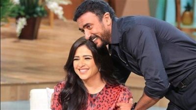 مفاجأة مدوية بشأن انفصال ياسمين عبد العزيز وأحمد العوضي