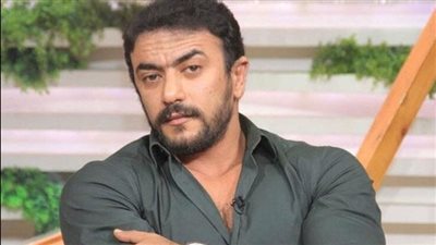 “حالته صعبة”.. مفاجأة بشأن السبب الحقيقي لمرض أحمد العوضي