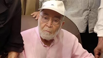 «ابني غرق في مترين».. انهي-ار حسن يوسف لحظة وداع ابنه للمرة الأخيرة