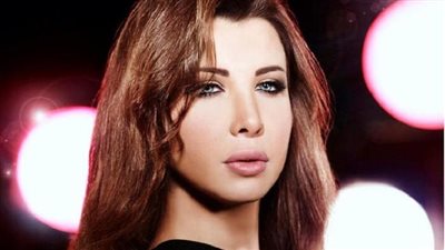 «صدمت الجميع».. لن تصدق ما فعلته نانسي عجرم لحظة الآذان وهي تغني بالسعودية! 