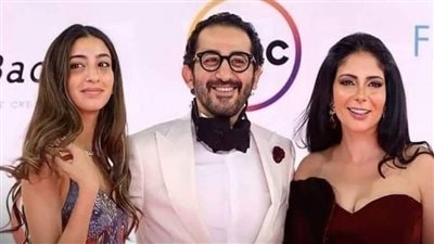 ظهور مفاجئ لـ ابنة منى زكي.. لن تصدق كيف أصبح شكلها