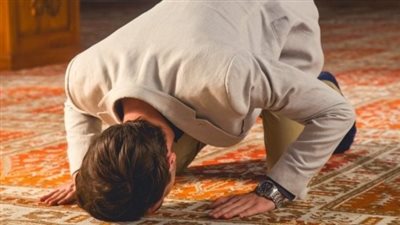 7 كلمات تقال بين السجدتين تجمع خير الدنيا والآخرة.. بماذا كان يدعو الرسول؟