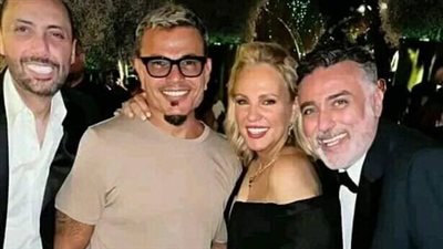 ملاحظة غريبة في صورة عمرو دياب وشيرين رضا.. ما هي؟