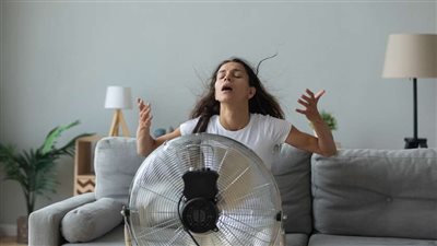 تزامنا مع الموجة الحارة.. 5 طرق تجعل هواء المروحة باردا