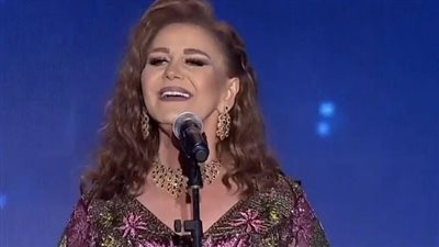 ميادة الحناوي تتعرض لموقف محرج على المسرح