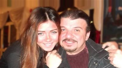 هجوم على سارة سلامة بسبب ملابسها في عزاء ناهد رشدي