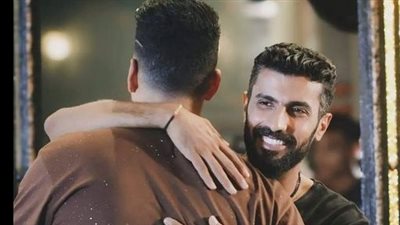 “مين ده؟”.. محمد سامي يشوق جمهوره ويسأل عن أحد أبطال مسلسله الجديد