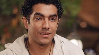 «فنان شهير».. لن تصدق من هو والد ميدو عادل؟