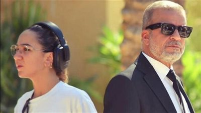 «ابنة فنان شهير».. لن تصدق من هي الفتاة التي ظهر معها شريف منير؟