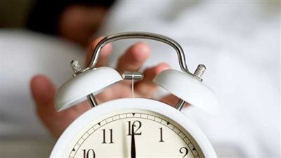 تقديم الساعة 60 دقيقة رسميًا موعد التوقيت الصيفي في مصر 2025
