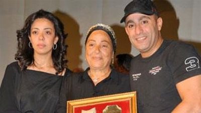 عيالك ملهمش ذنب أول تعليق لشقيقة أحمد السقا على طلاقه من مها الصغير