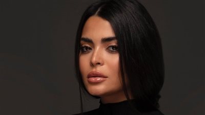بعد صورها الجريئة.. كيف دخلت أسماء جلال التمثيل.. ومفاجأة عن شكلها بالحجاب