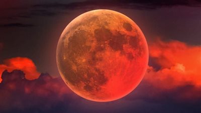 خسوف القمر اليوم ماذا يحدث في مصر لمدة 5 ساعات ومتى سينتهي؟