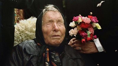صراع عالمي وسيطرة الـAI توقعات العرافة العمياء بابا فانجا لعام 2026